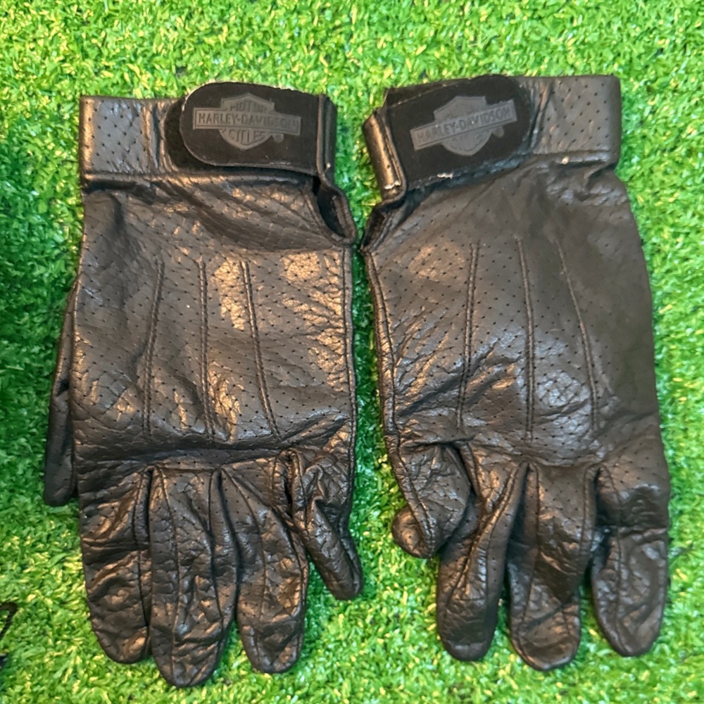 Harley-Davidson Black Leather Accessory Set - Picture 4 of 9